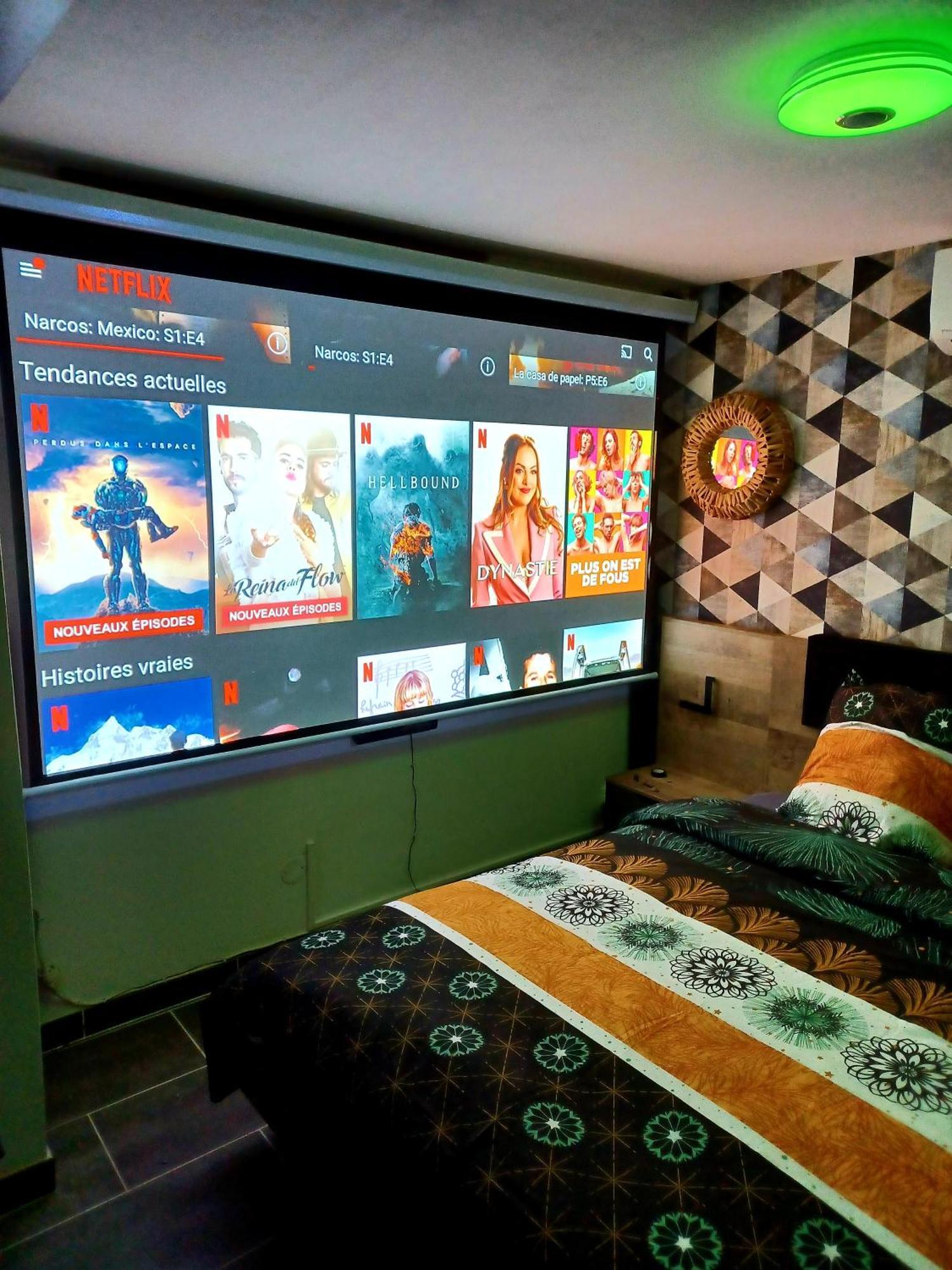 Les Charmes-Balneotherapie-Videoprojecteur-Netflix Baume-les-Dames Exterior foto